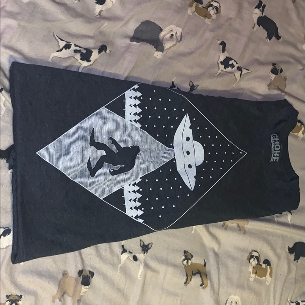 Bigfoot ufo shirt from earth bound! Size 2X